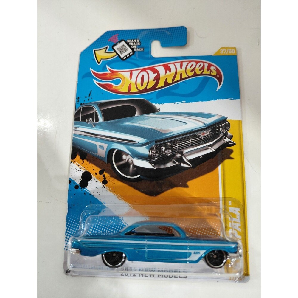 NIP Hot Wheels 2012 New Models 1:64 Die Cast 1961 Chevrolet Impala Classic Car